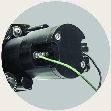 The Floating Breech electric initiation assembly with its green firing lead attached